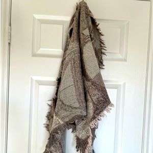 Triangle scarf, diamond design